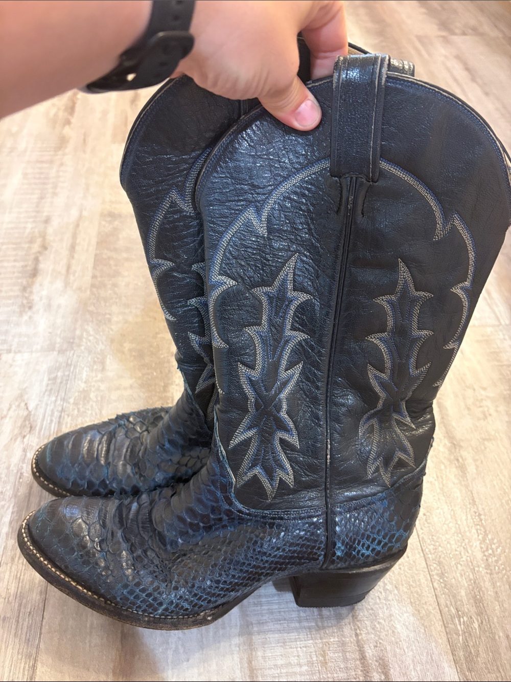 Tony Lama Blue Vintage Cowboy Boots 9